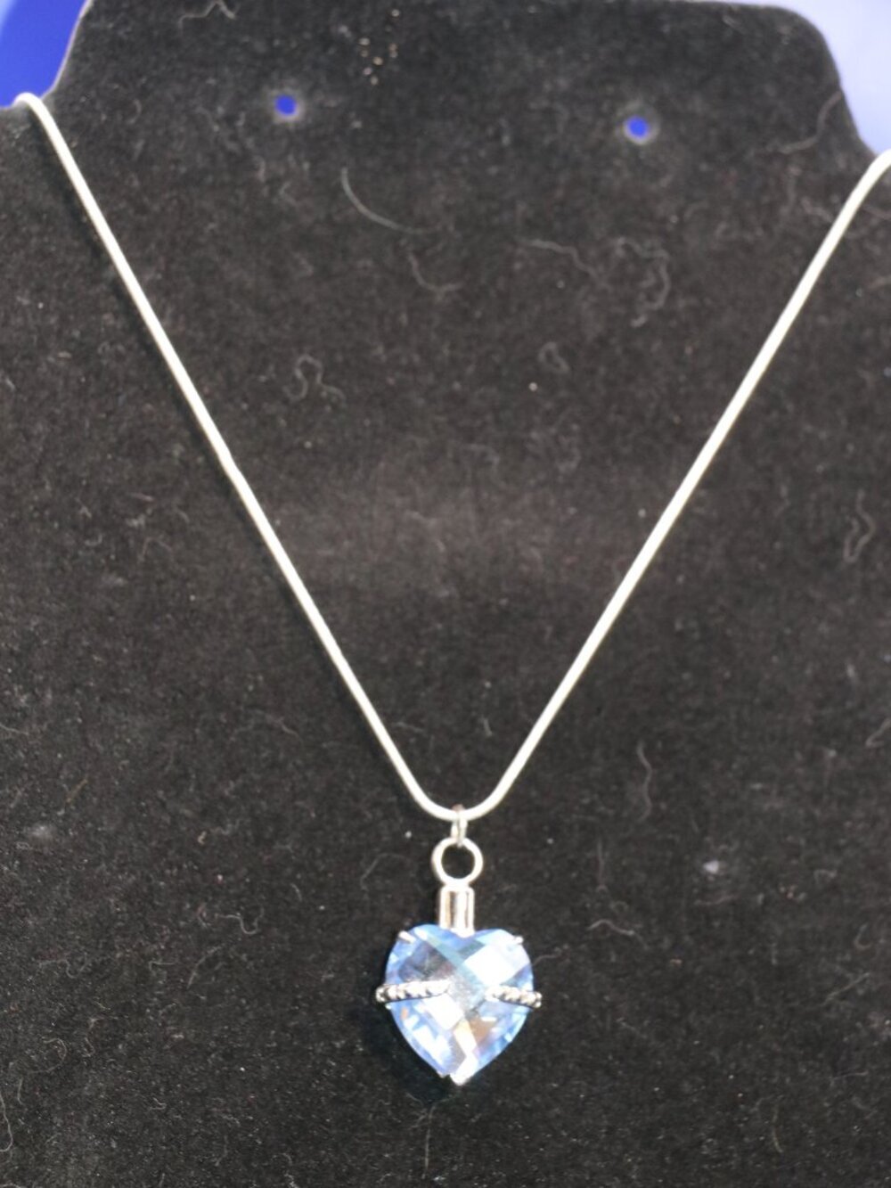 Urn Pendant 24" Silver Tone Necklace With Screw off Top